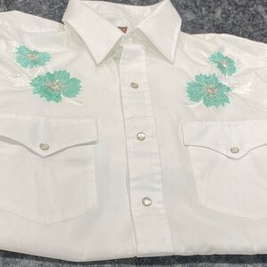 Vintage pearl buttons teal embroidered flowers Karma Classic White western shirt